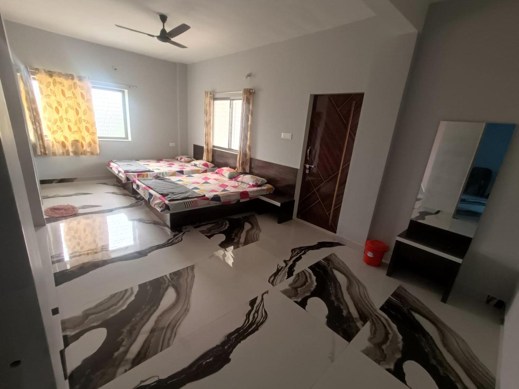 Matoshree Guesthouse Akalkot Ngoại thất bức ảnh